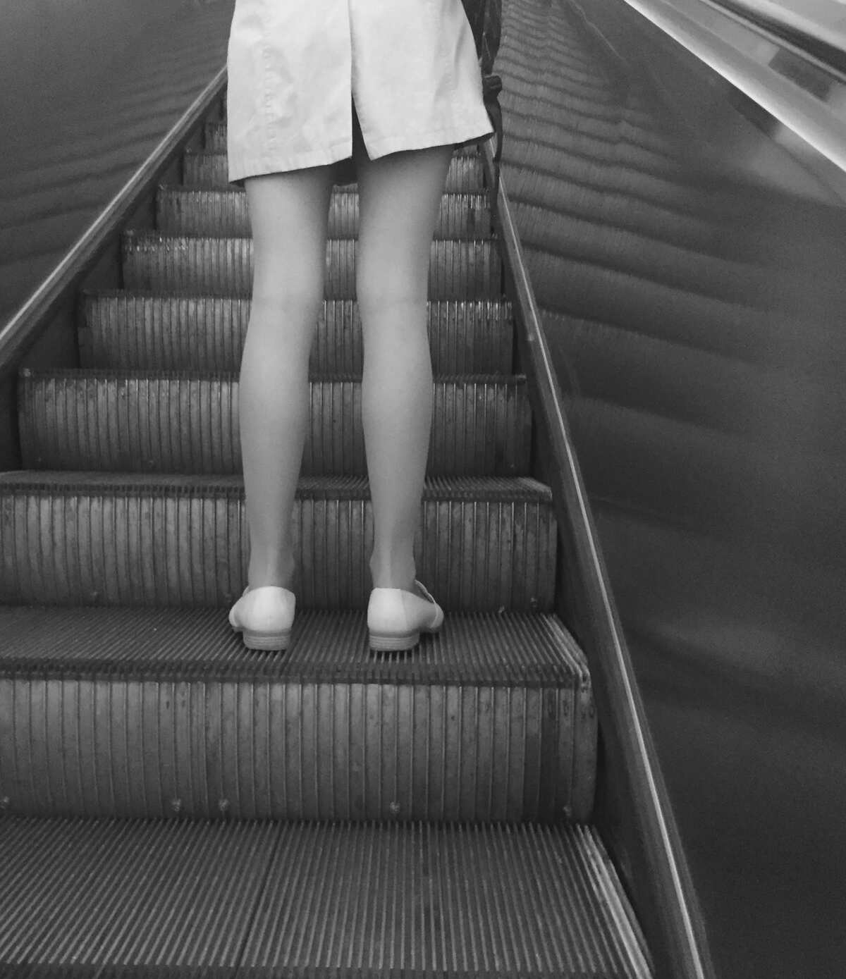 Porcelain legs